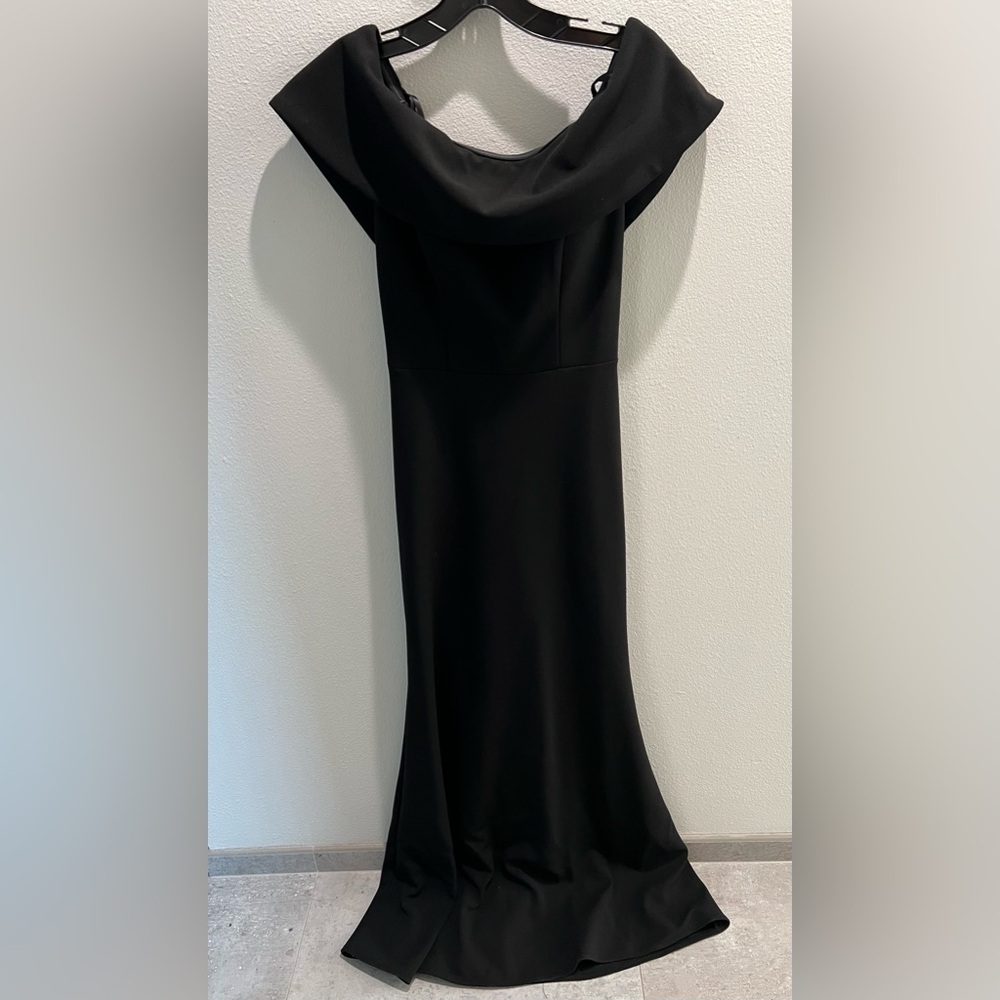 Betsy & Adam: off-the-shoulder scuba mermaid gown